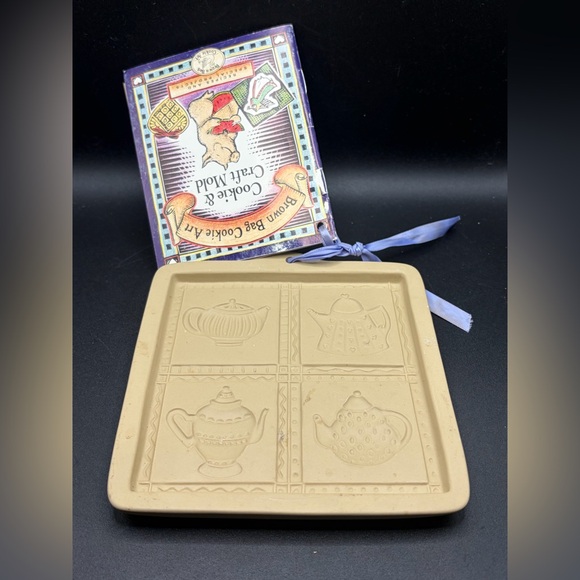 1996 Brown Bag Cookie & Craft Mold Hill Design Teapot Pattern Mold with Tags NWT - Picture 3 of 14